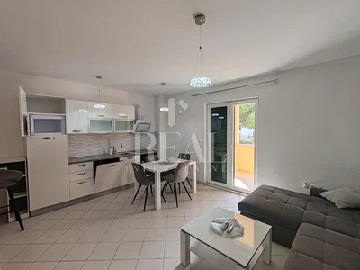 Küche; küchengeräte, fliesenboden, tageslicht, moderner stil, blick