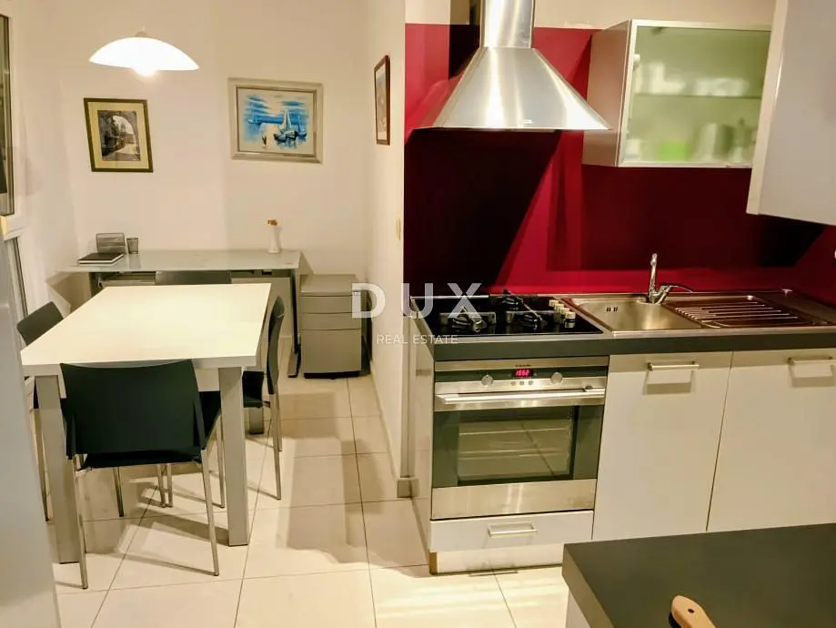 مطبخ; أجهزة المطبخ, أرضية من البلاط