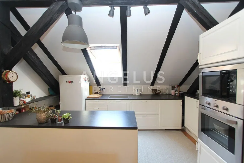 Кухня; кухненски уреди, естествена светлина