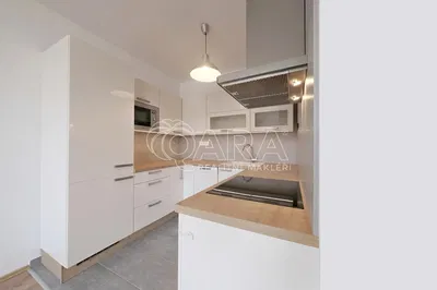 Kuhinja; kućanski aparati, pločice, renoviran