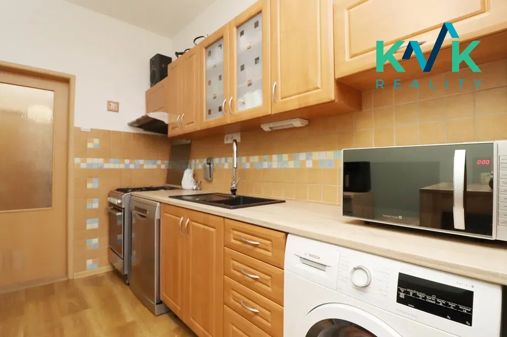 Cuisine; électroménager, carrelage