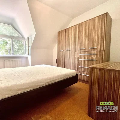 Schlafzimmer; tageslicht, moderner stil