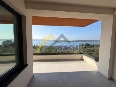 شرفة; إطلالة, أرضية من البلاط