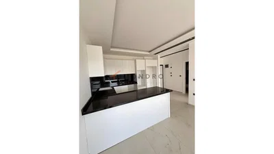 Cozinha; eletrodomésticos, renovado, chão de azulejo