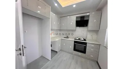 Küche; küchengeräte, renoviert, fliesenboden