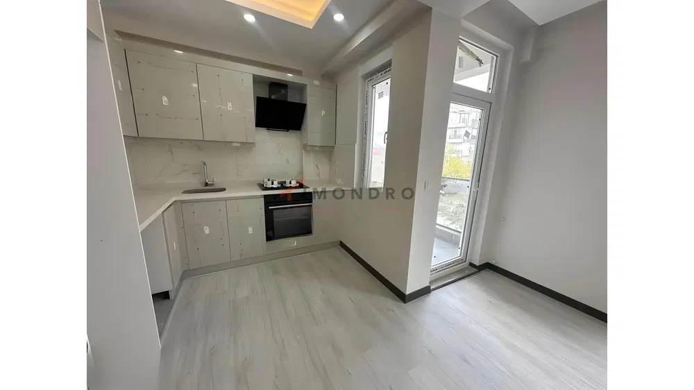 Küche; küchengeräte, tageslicht, moderner stil, renoviert