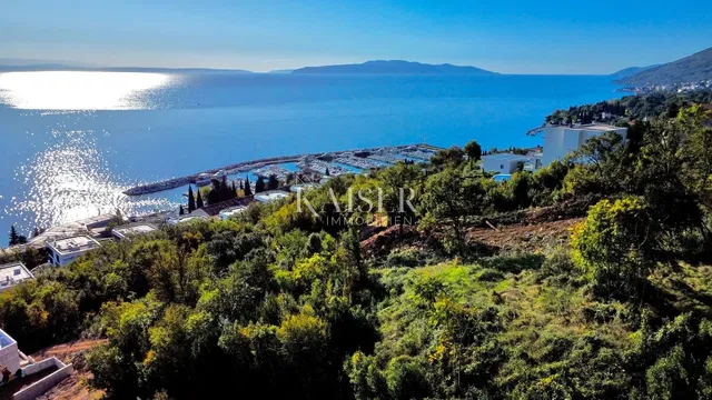 أخرى; إطلالة