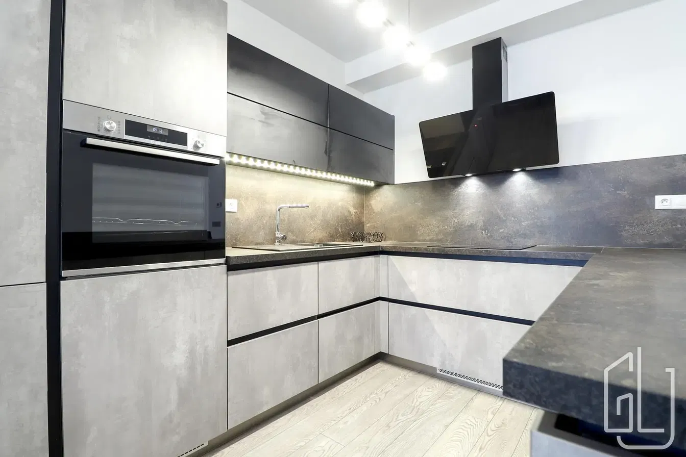 Küche; küchengeräte, renoviert, tageslicht, moderner stil