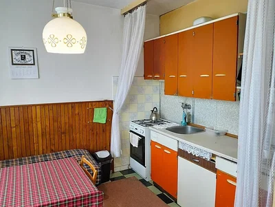 Kuchyně; nutná rekonstrukce