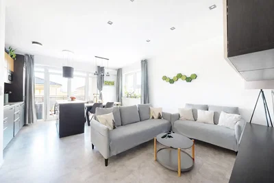 Obývací pokoj; přirozené světlo, moderní styl, kuchyňské spotřebiče