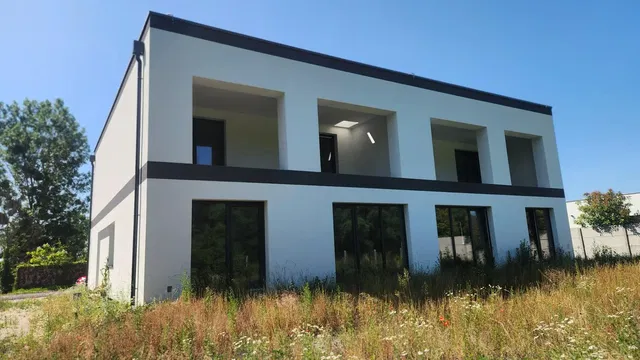 Maison et environs; vue