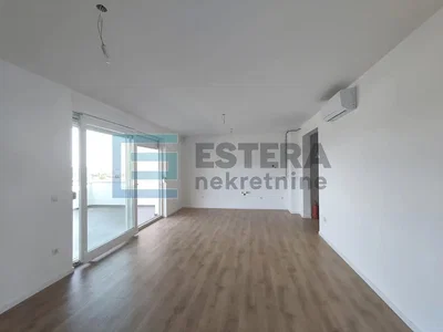 Salon; parquet, lumière naturelle