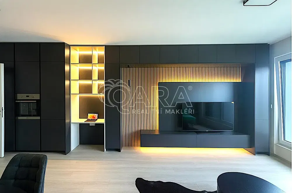 Obývací pokoj; kuchyňské spotřebiče, moderní styl, po rekonstrukci, přirozené světlo