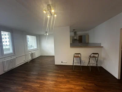 Küche; blick, tageslicht, holzboden, renoviert