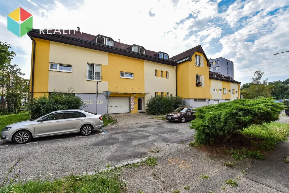 Casa e arredores