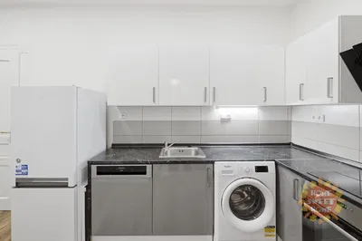Cozinha; eletrodomésticos, renovado, luz natural
