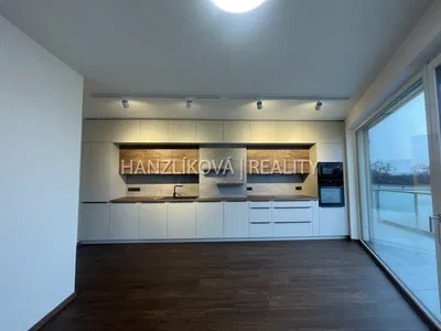 Küche; küchengeräte, tageslicht, moderner stil