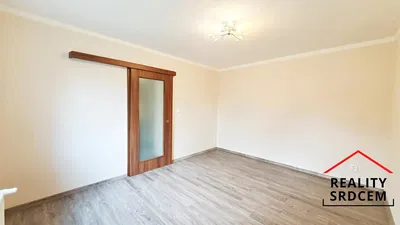 Schlafzimmer; tageslicht, renoviert, holzboden