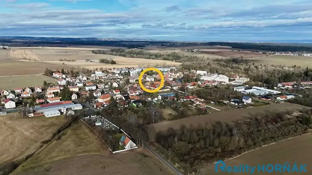 Casa e arredores; vista