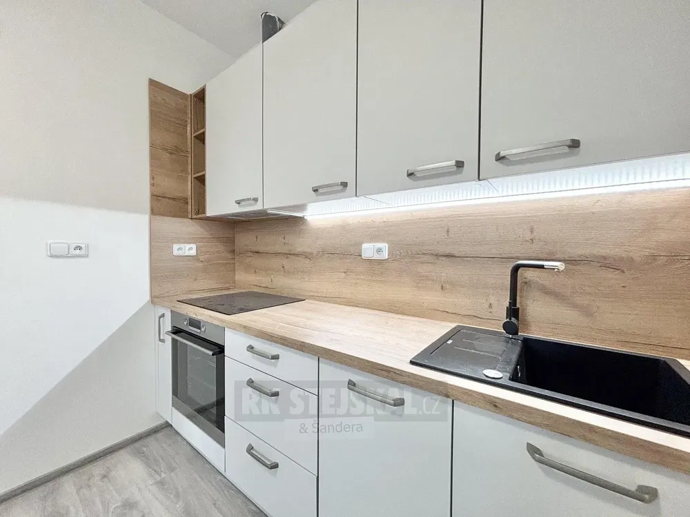 Küche; küchengeräte, renoviert, tageslicht, moderner stil