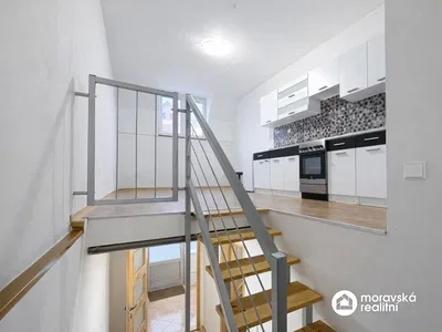 Kuhinja; pogled, prirodno svjetlo, moderni stil