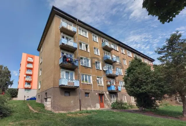Kuća i okolina; pogled