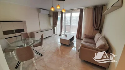 Salón; luz natural, estilo moderno