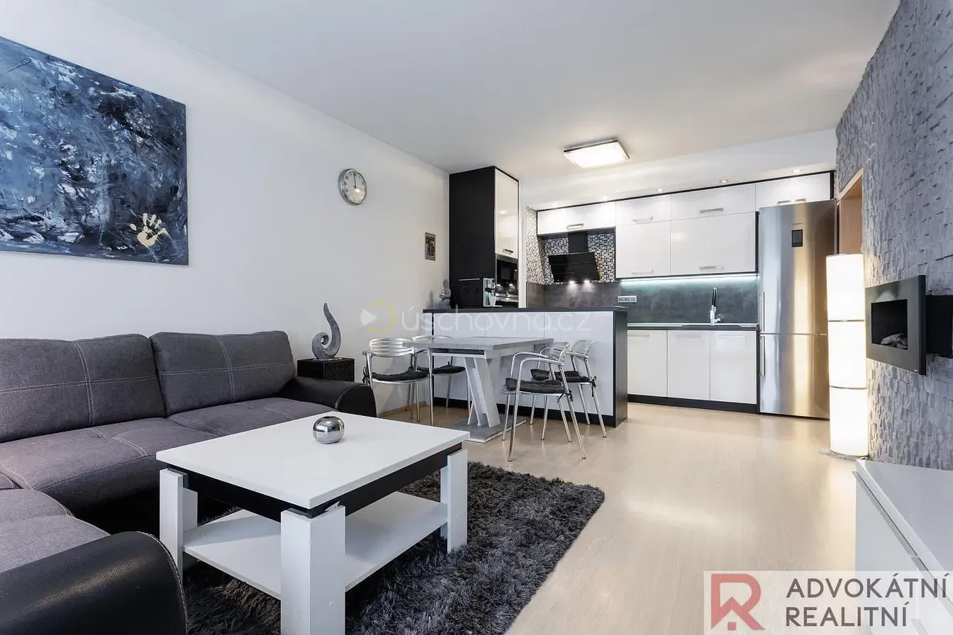 Dnevna soba; pogled, moderni stil, prirodno svjetlo