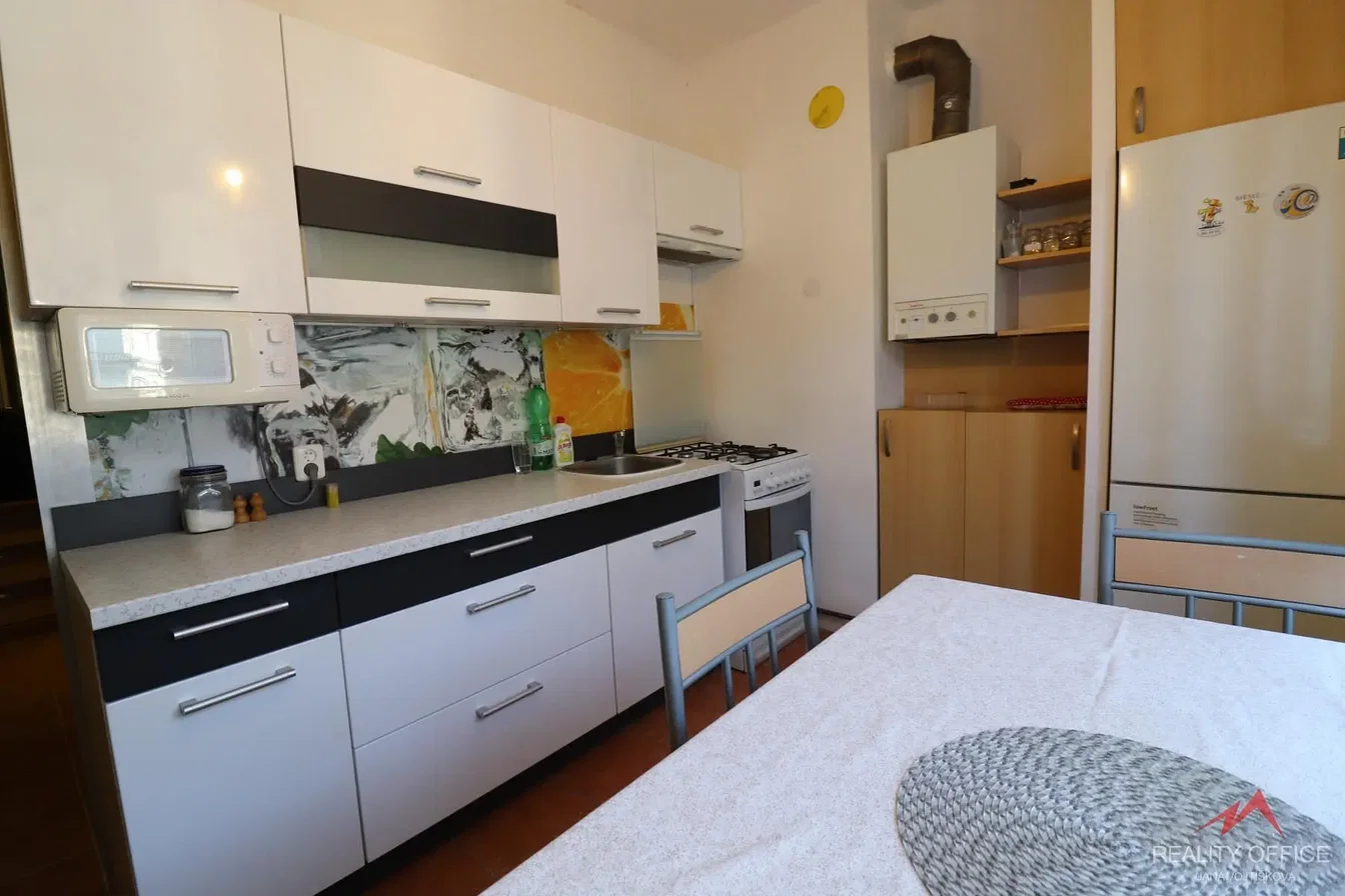 Keuken; keukenapparatuur, gerenoveerd