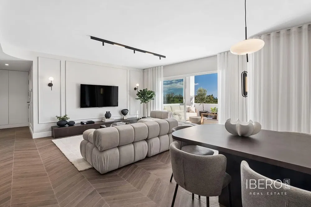 Σαλόνι; θέα, πλακάκια, φυσικό φως, μοντέρνο στυλ