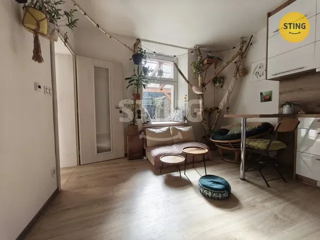 Soggiorno; luce naturale, stile moderno