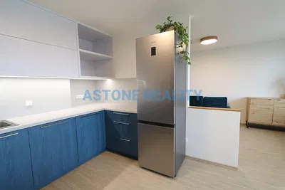 Cuisine; électroménager, rénové, lumière naturelle