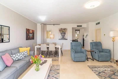 Wohnzimmer; tageslicht, moderner stil