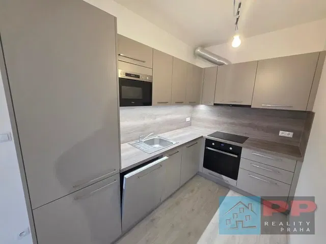 Küche; küchengeräte, renoviert, tageslicht, moderner stil