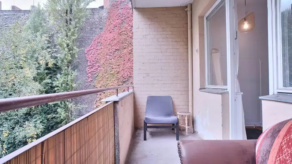 Balcon; vue, lumière naturelle