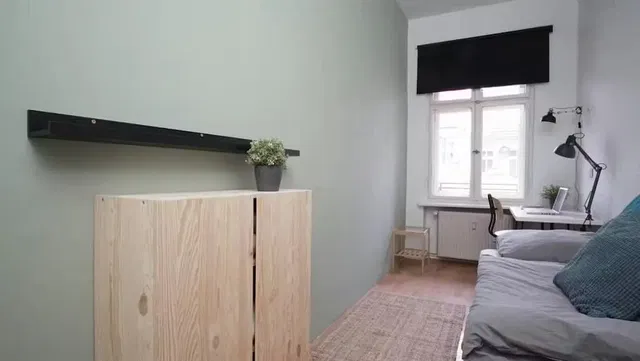 Bedroom; natural light, modern style