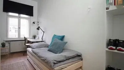 Bedroom; natural light, modern style