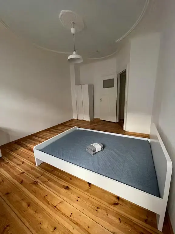 Chambre; parquet, lumière naturelle