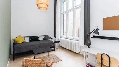 Bedroom; natural light, modern style