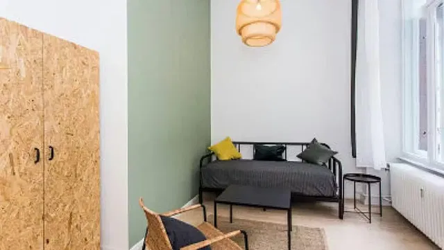 Bedroom; natural light, modern style