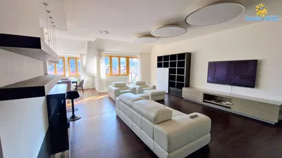 Dnevni boravak; pogled, prirodna svjetlost, moderan stil