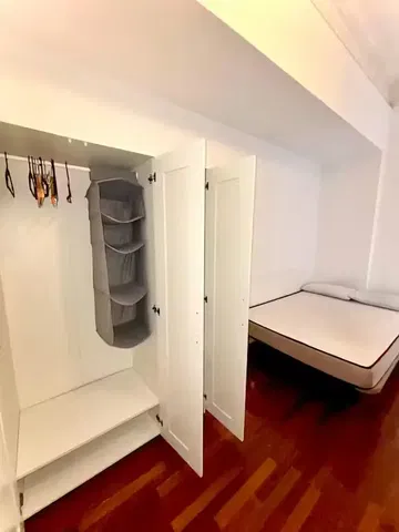 Slaapkamer; houten vloer