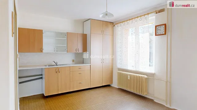 Кухня; кухненски уреди, естествена светлина