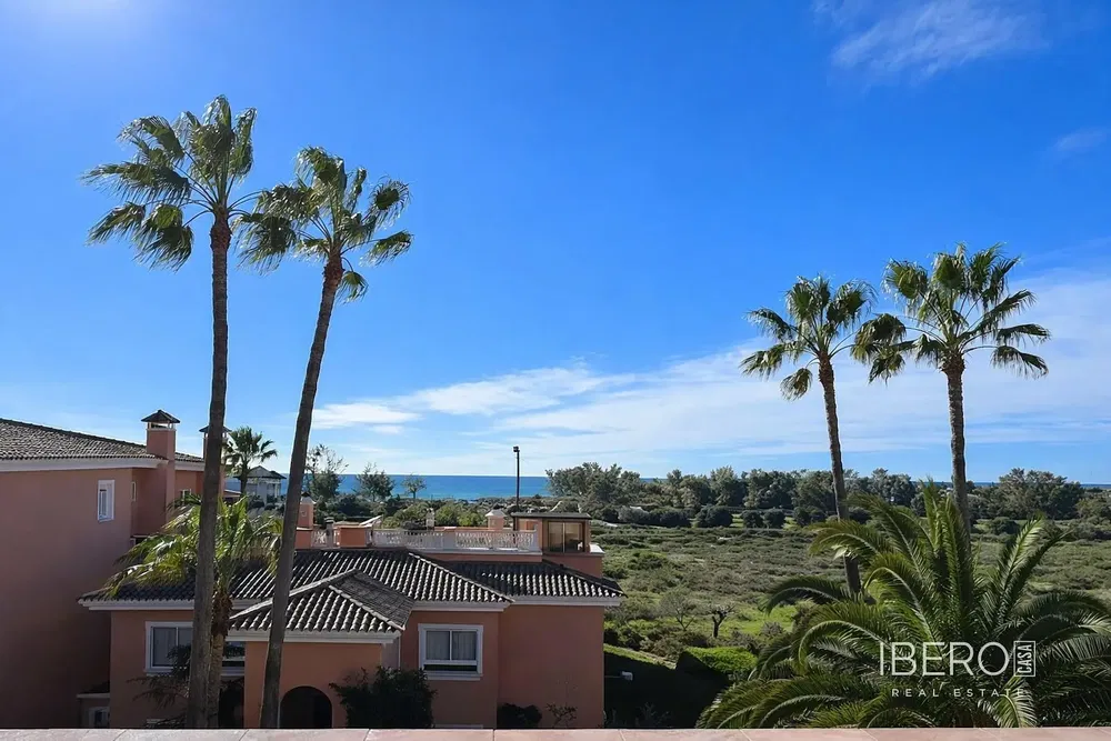 Kuća i okolina; pogled