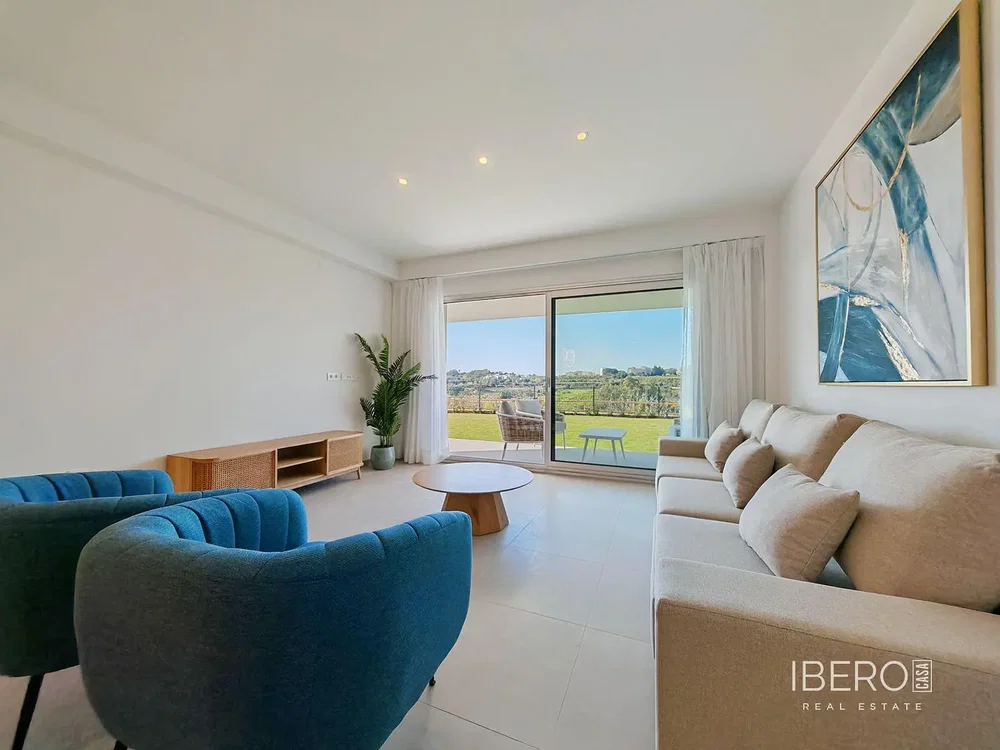 Wohnzimmer; blick, tageslicht, moderner stil