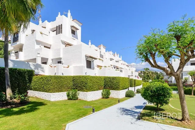 Maison et environs; vue