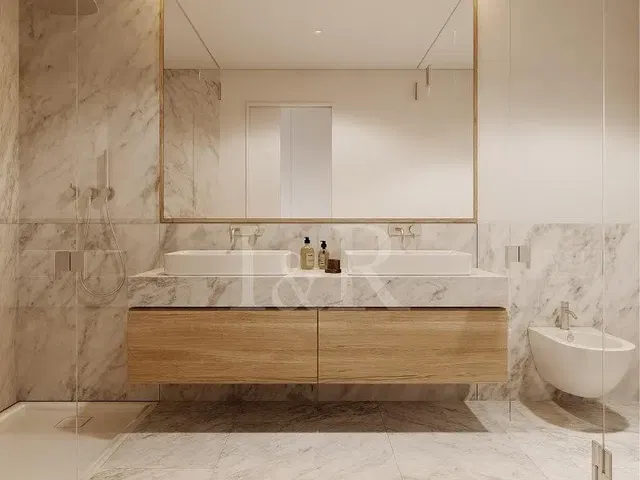 Badezimmer; fliesenboden, renoviert, tageslicht, moderner stil