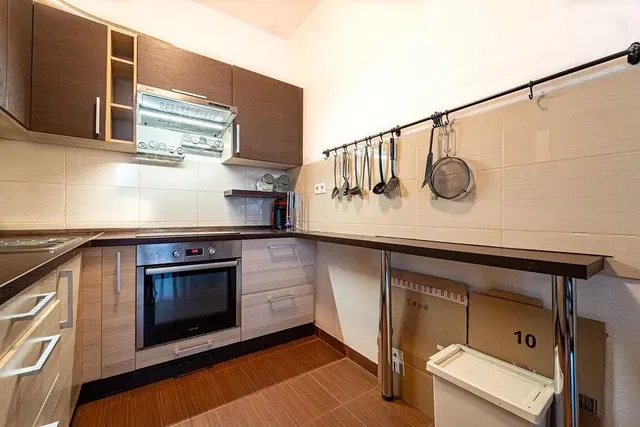 Cuisine; électroménager, carrelage