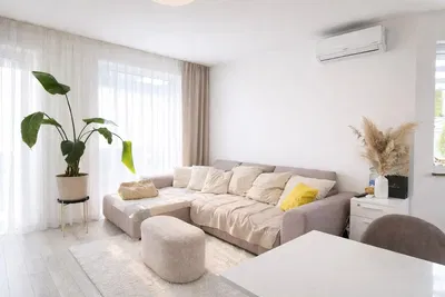 Obývací pokoj; přirozené světlo, moderní styl, dřevěná podlaha
