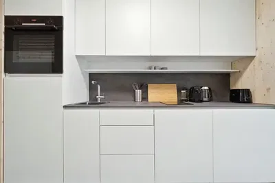 Küche; küchengeräte, renoviert, tageslicht, moderner stil